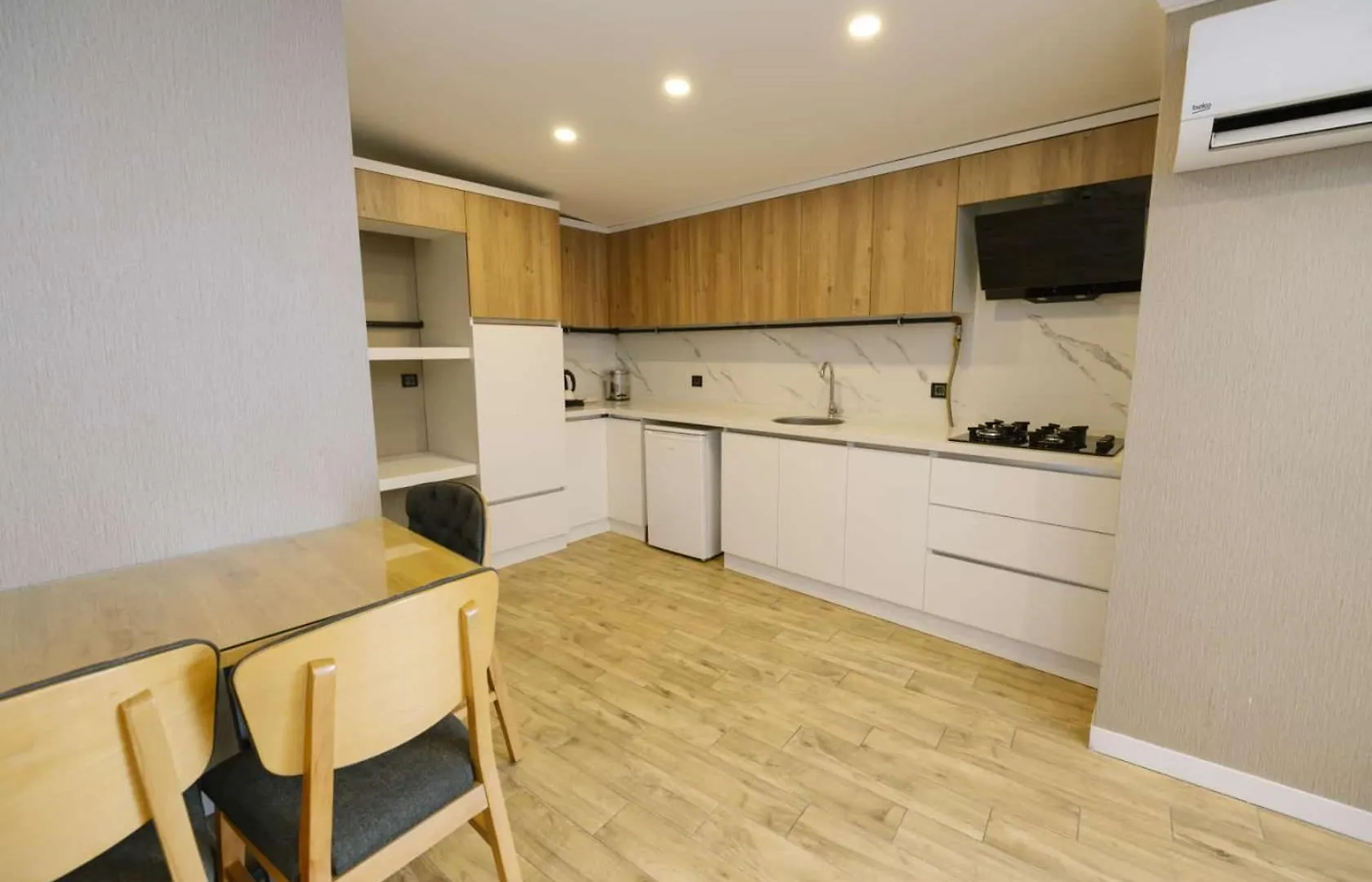 Safran Suit Otel Buca Turkiet